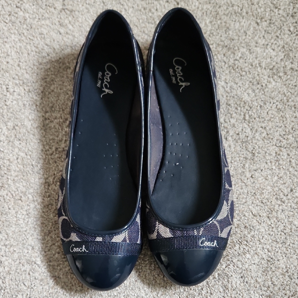 Coach Signature Navy and Beige Ballet Flats Size 8